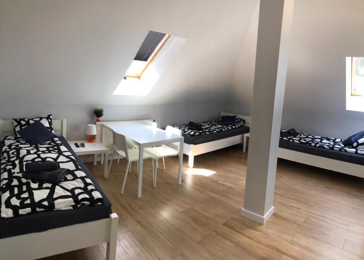 Klimatyzowane Apartamenty I Pokoje Przy Targach Кельце Экстерьер фото