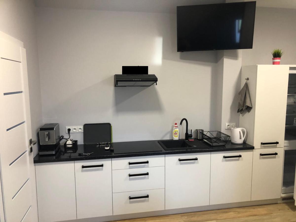 Klimatyzowane Apartamenty I Pokoje Przy Targach Кельце Экстерьер фото