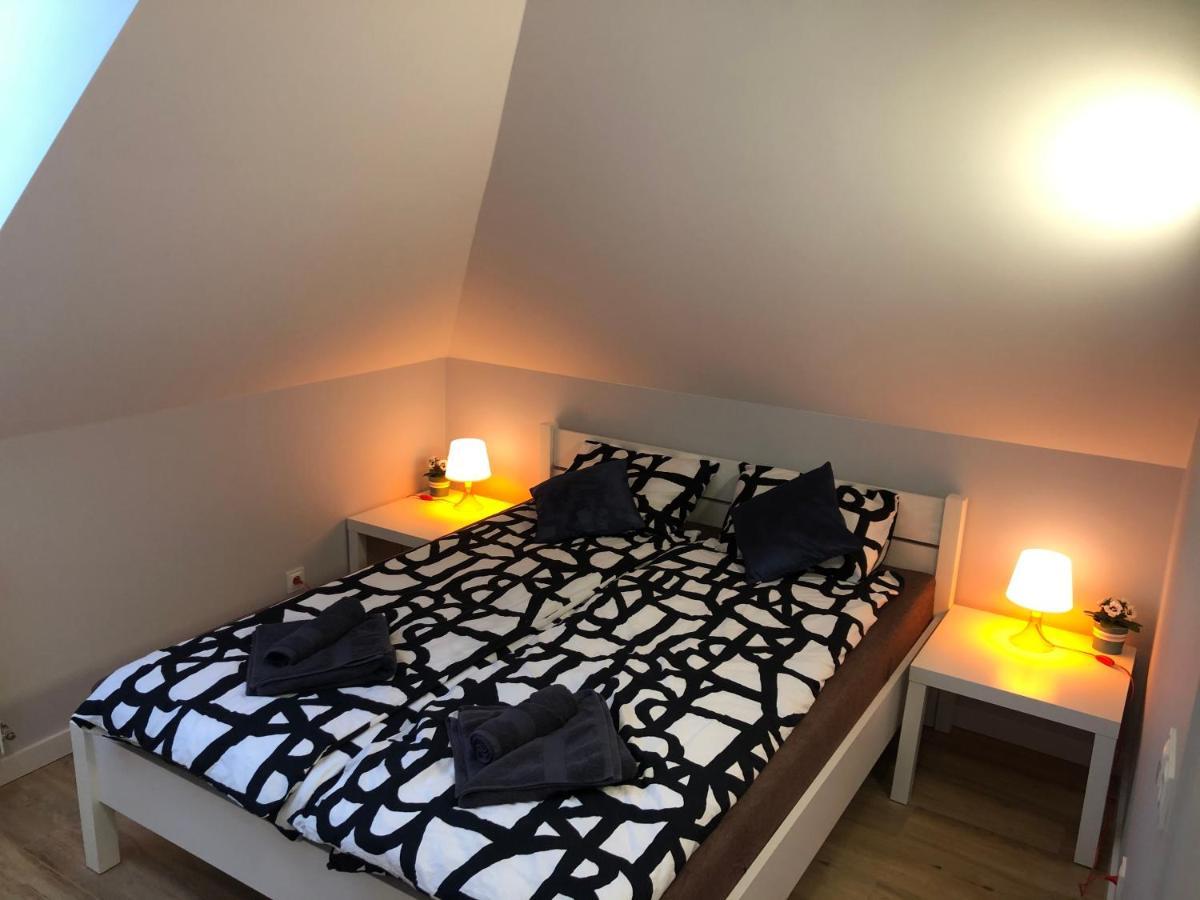 Klimatyzowane Apartamenty I Pokoje Przy Targach Кельце Экстерьер фото
